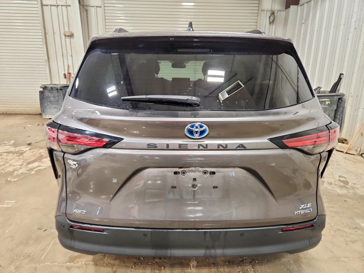 2021 Toyota Sienna Xle 7-Passenger - Фото 6