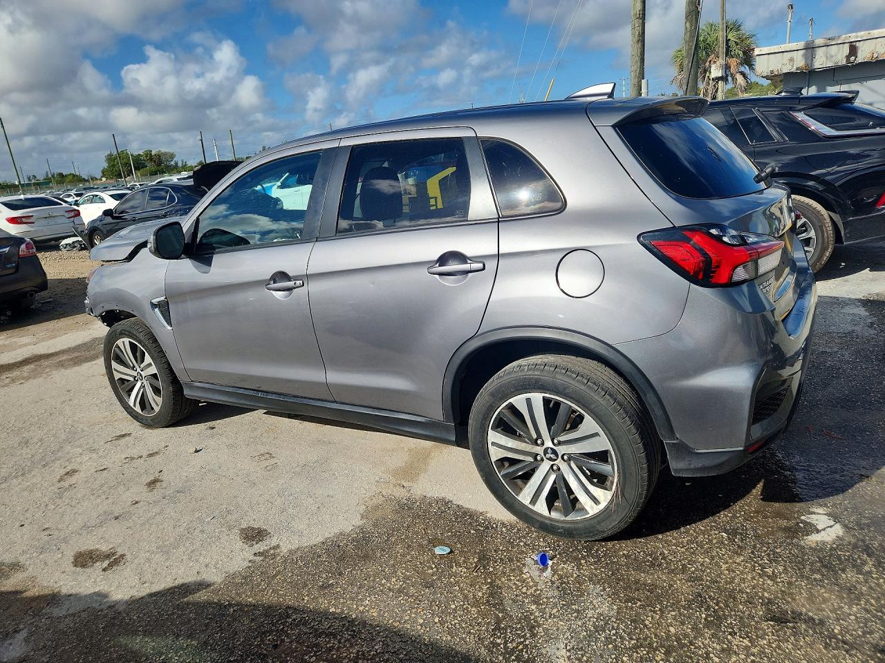 2021 Mitsubishi Outlander Sport Se - Image 2