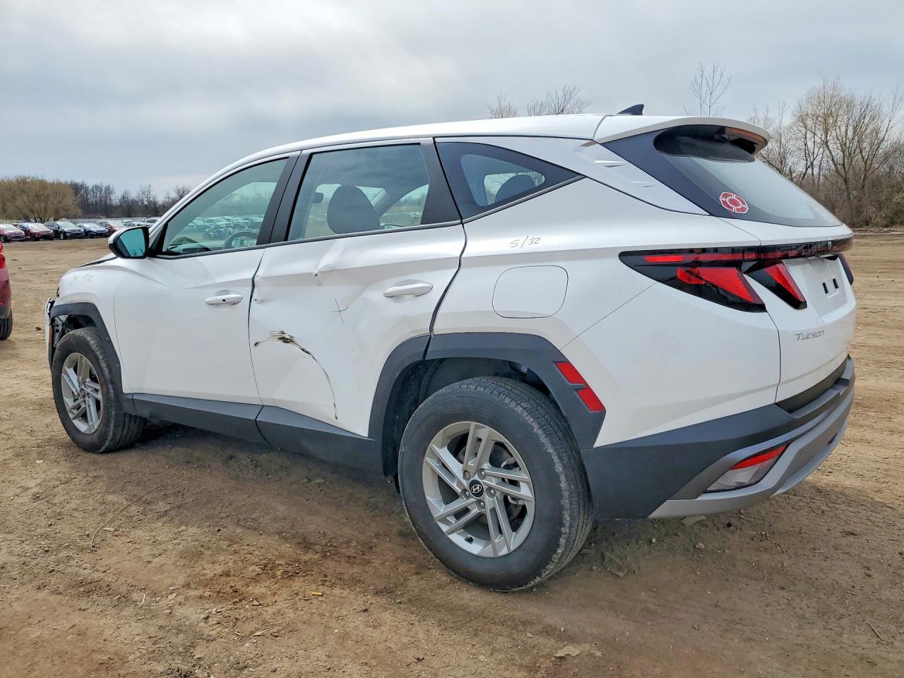 2025 Hyundai Tucson Se - Image 2