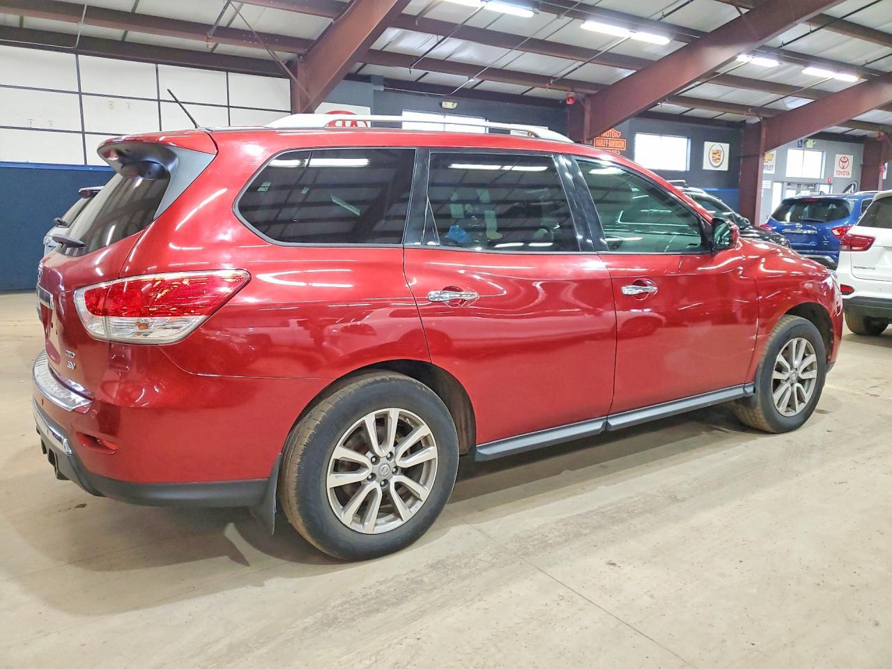 2014 Nissan Pathfinder Sv - Image 3