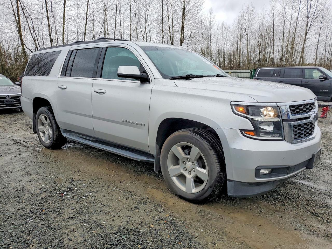 2019 Chevrolet Suburban K1500 Lt - Image 4