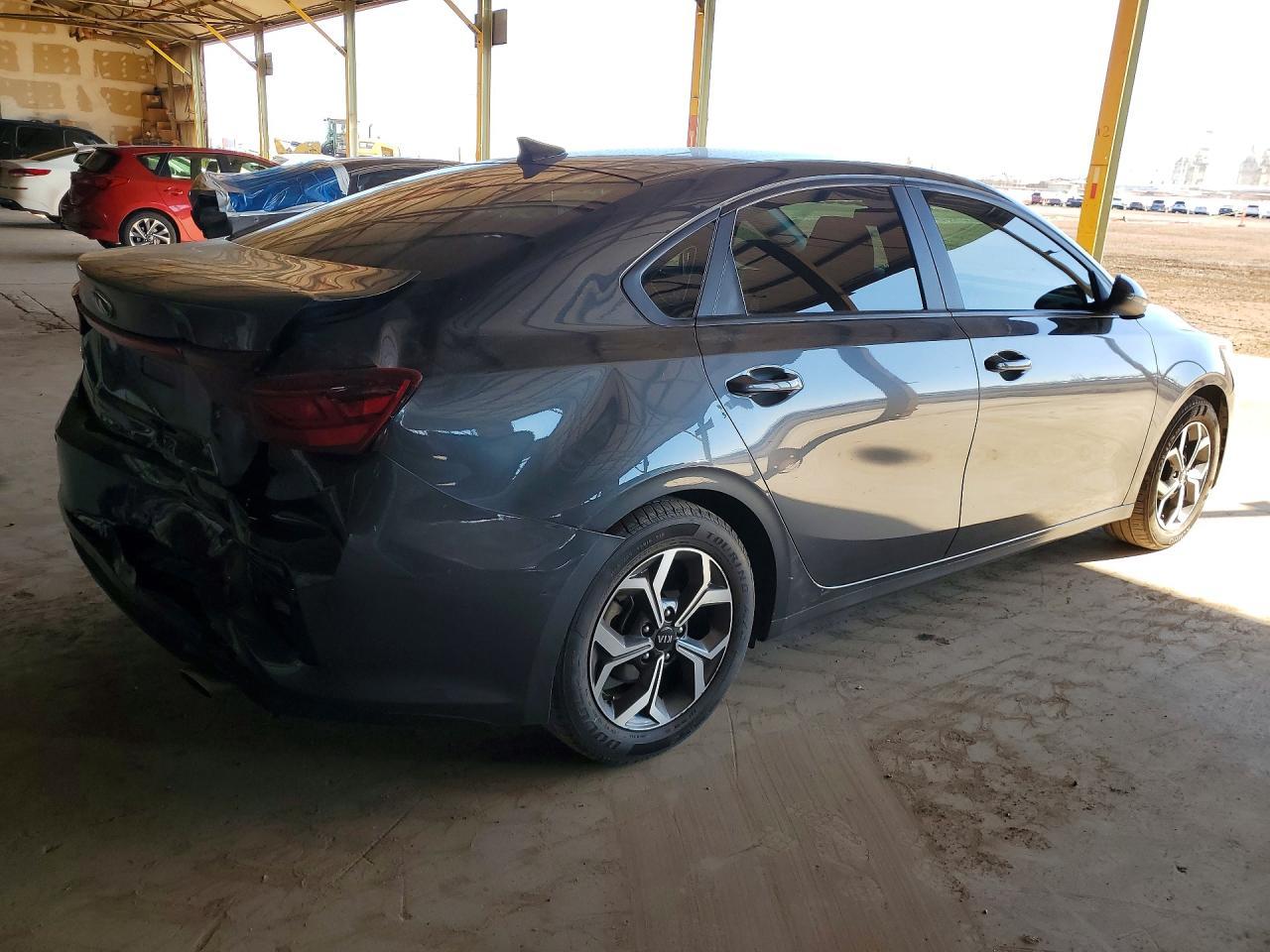 2020 Kia Forte Lxs - Фото 3