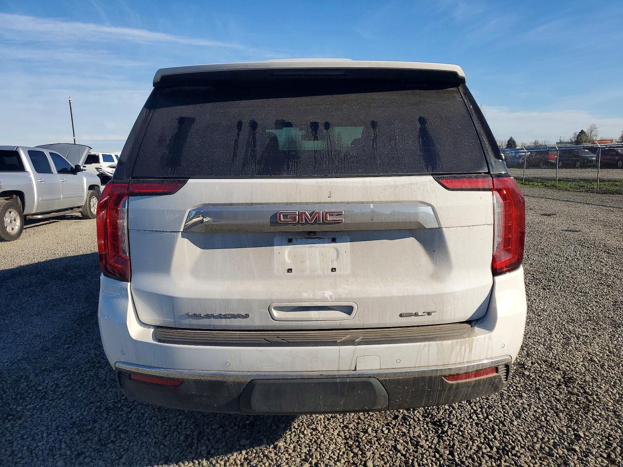 2023 GMC Yukon Slt - Image 6