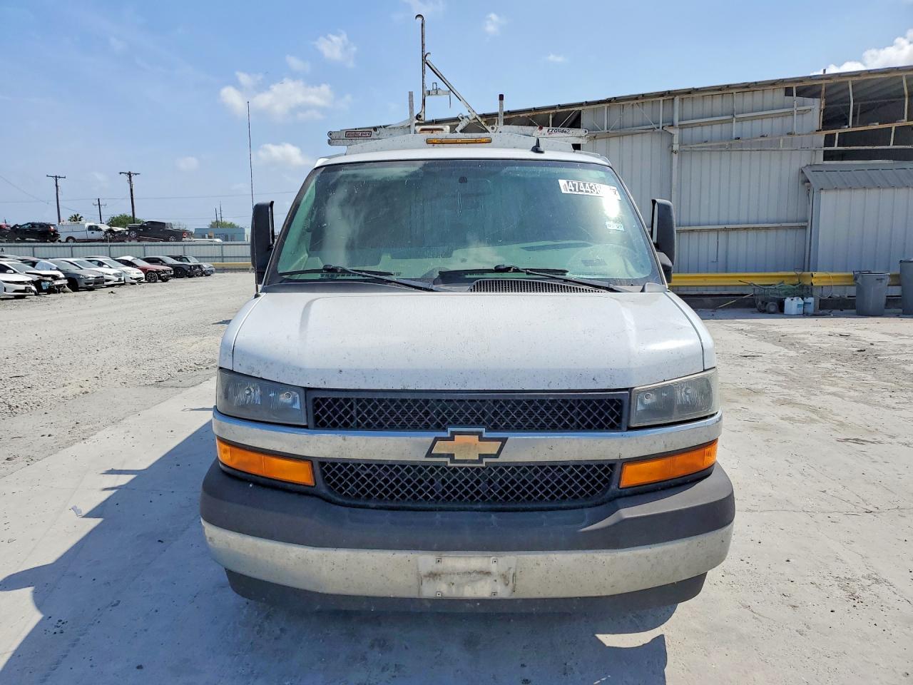 2019 Chevrolet Express - Image 5