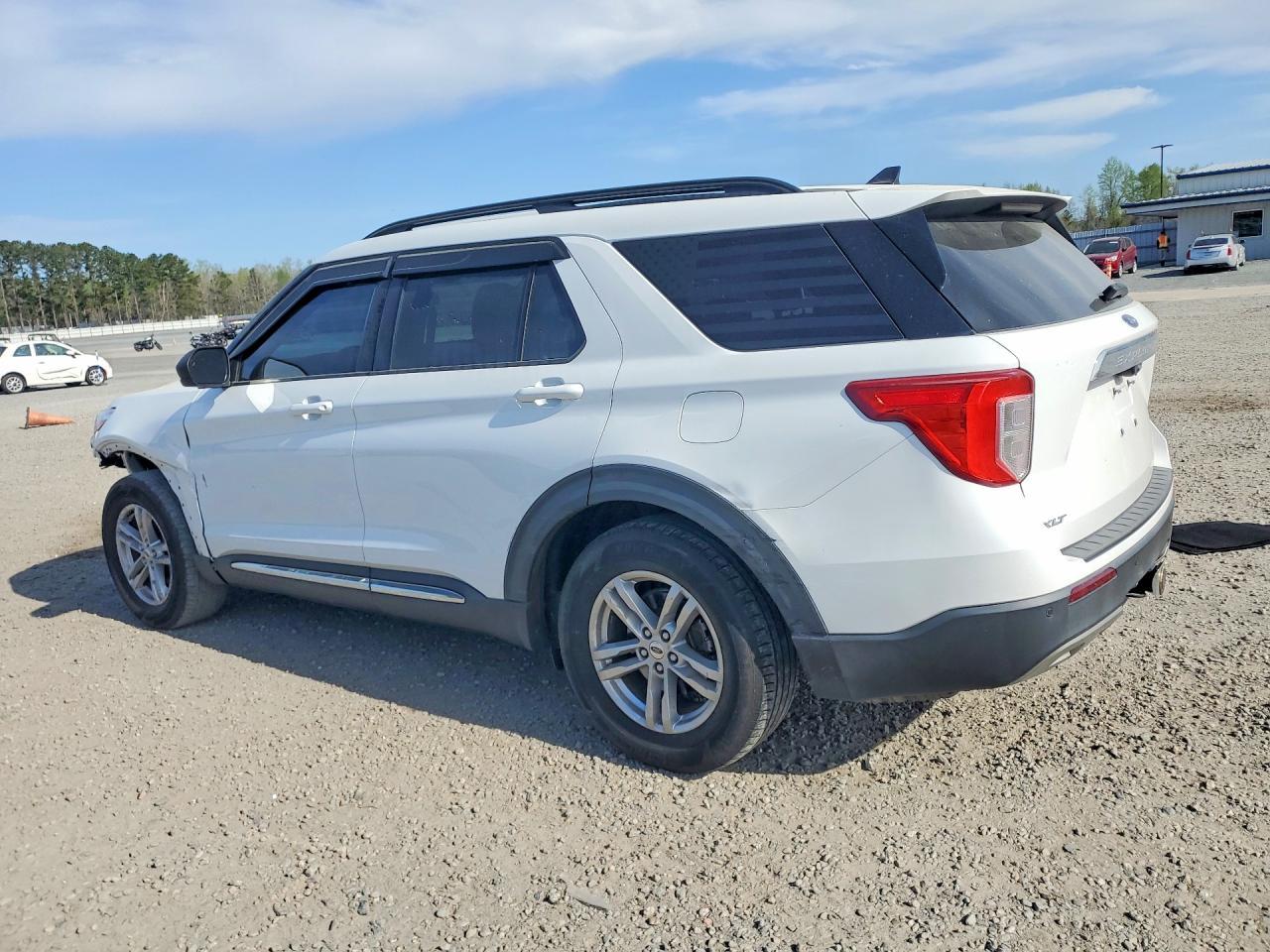 2021 Ford Explorer Xlt - Фото 2