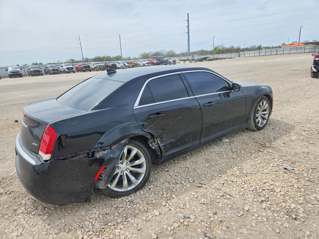 2020 Chrysler 300 Touring - Image 3