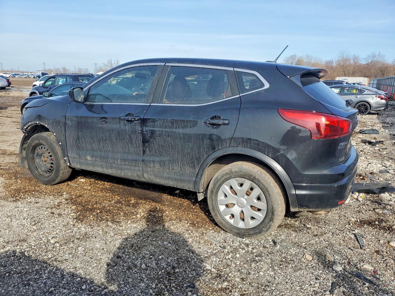 2018 Nissan Rogue Sport S - Фото 2