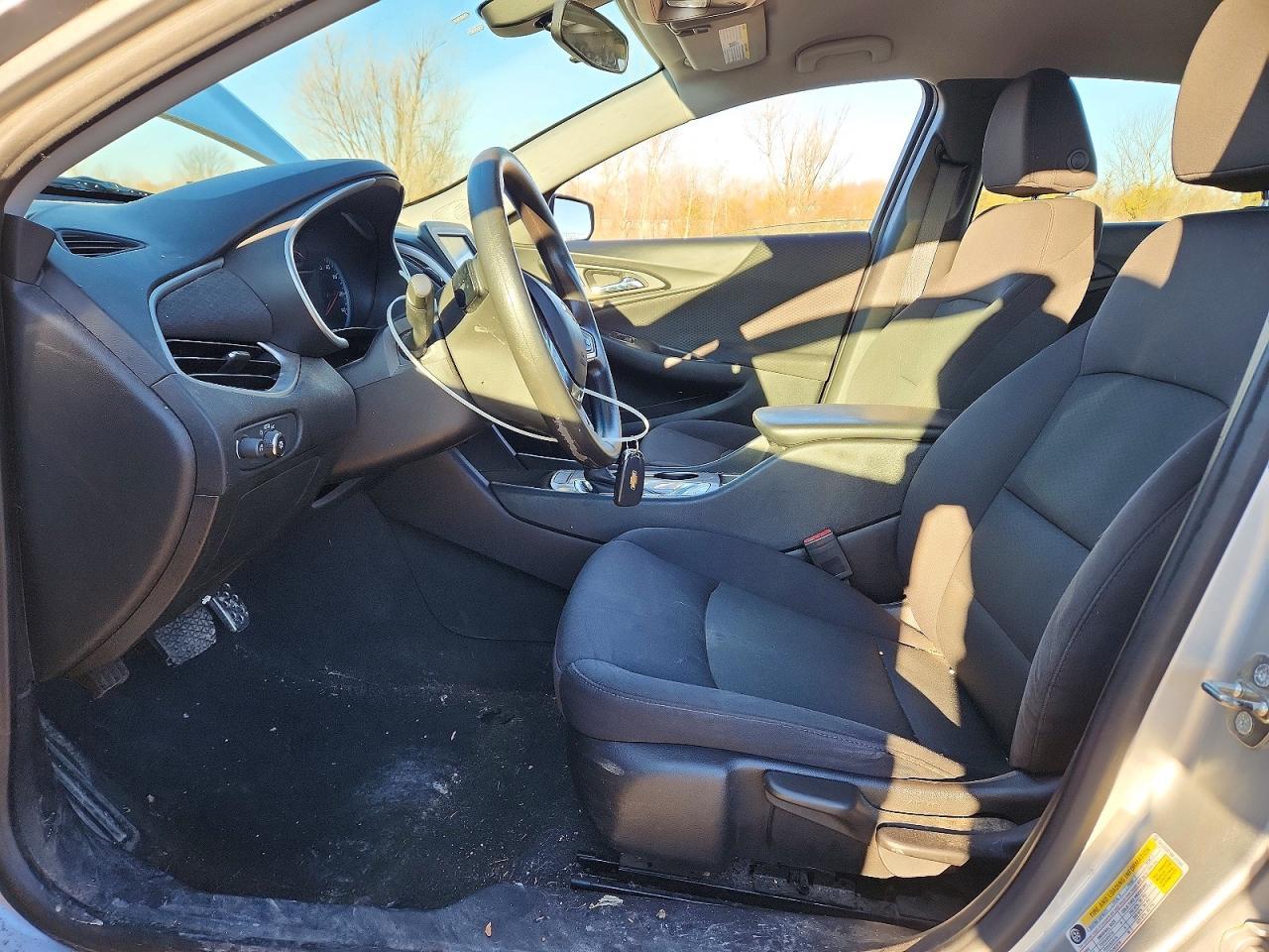 2017 Chevrolet Malibu Ls - Фото 7