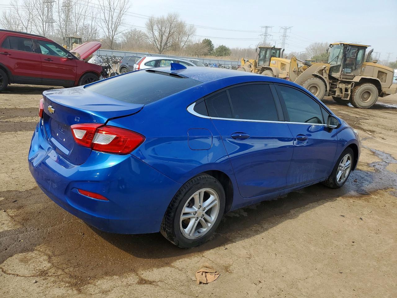 2018 Chevrolet Cruze Lt - Image 3