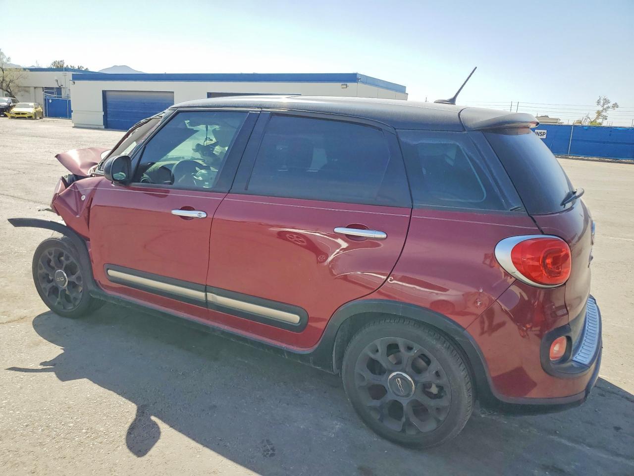 2016 Fiat 500L Trekking - Image 2