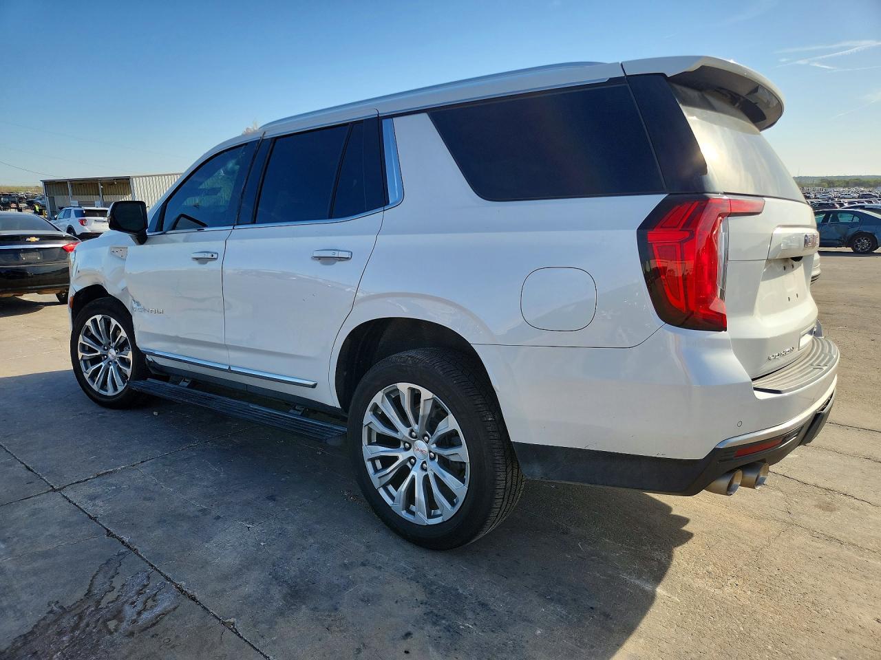 2021 GMC Yukon Denali - Image 2