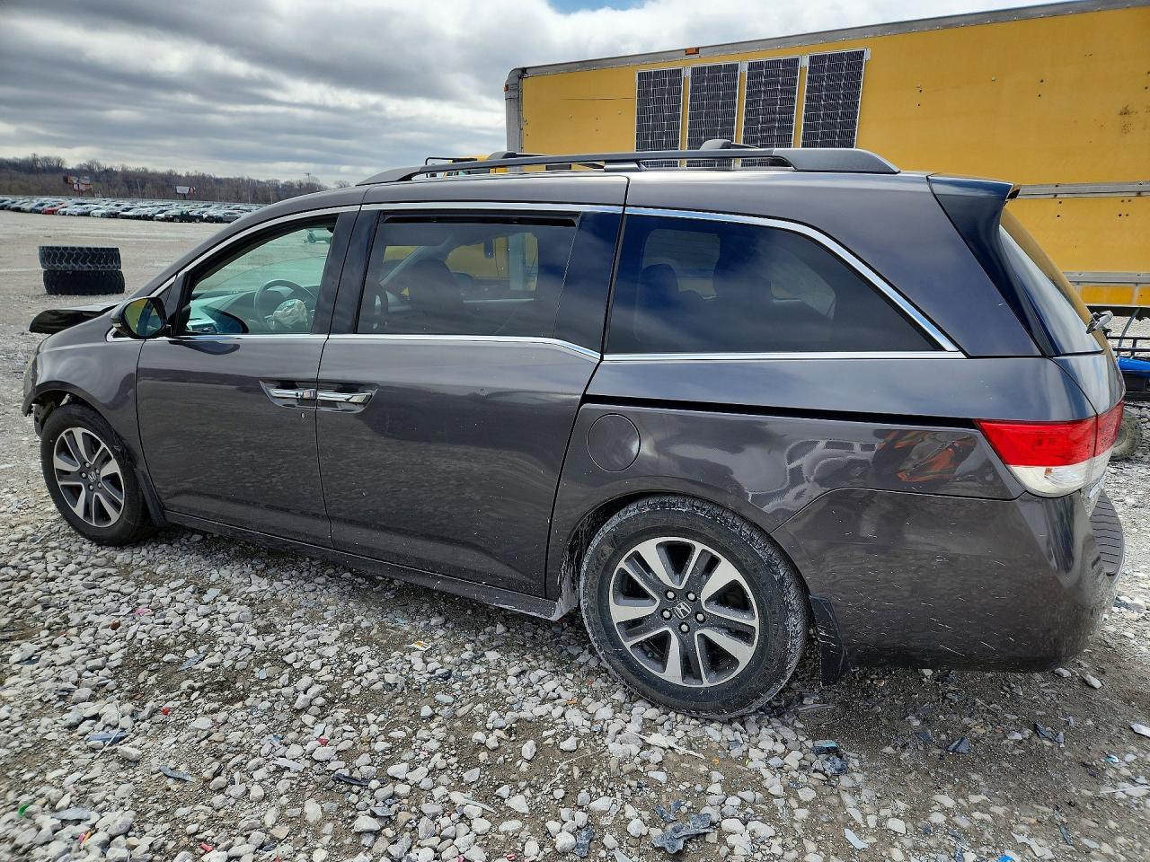 2014 Honda Odyssey Touring - Фото 2