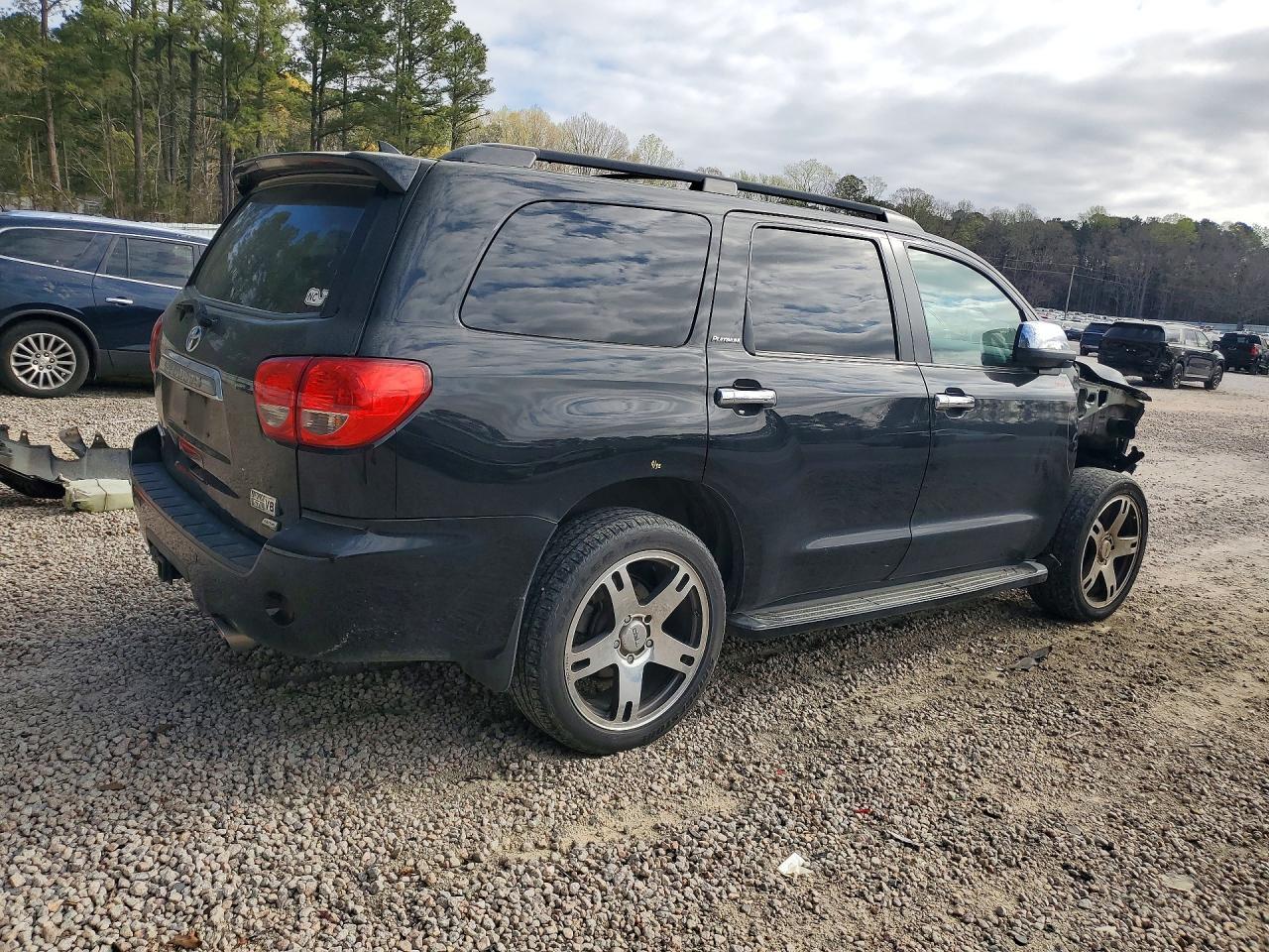 2010 Toyota Sequoia Platinum - Фото 3