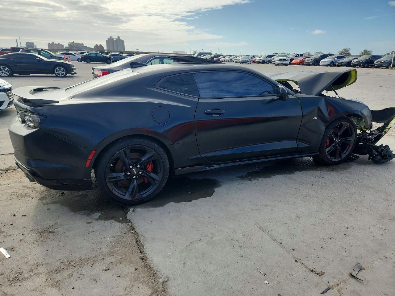 2019 Chevrolet Camaro Ss - Image 3