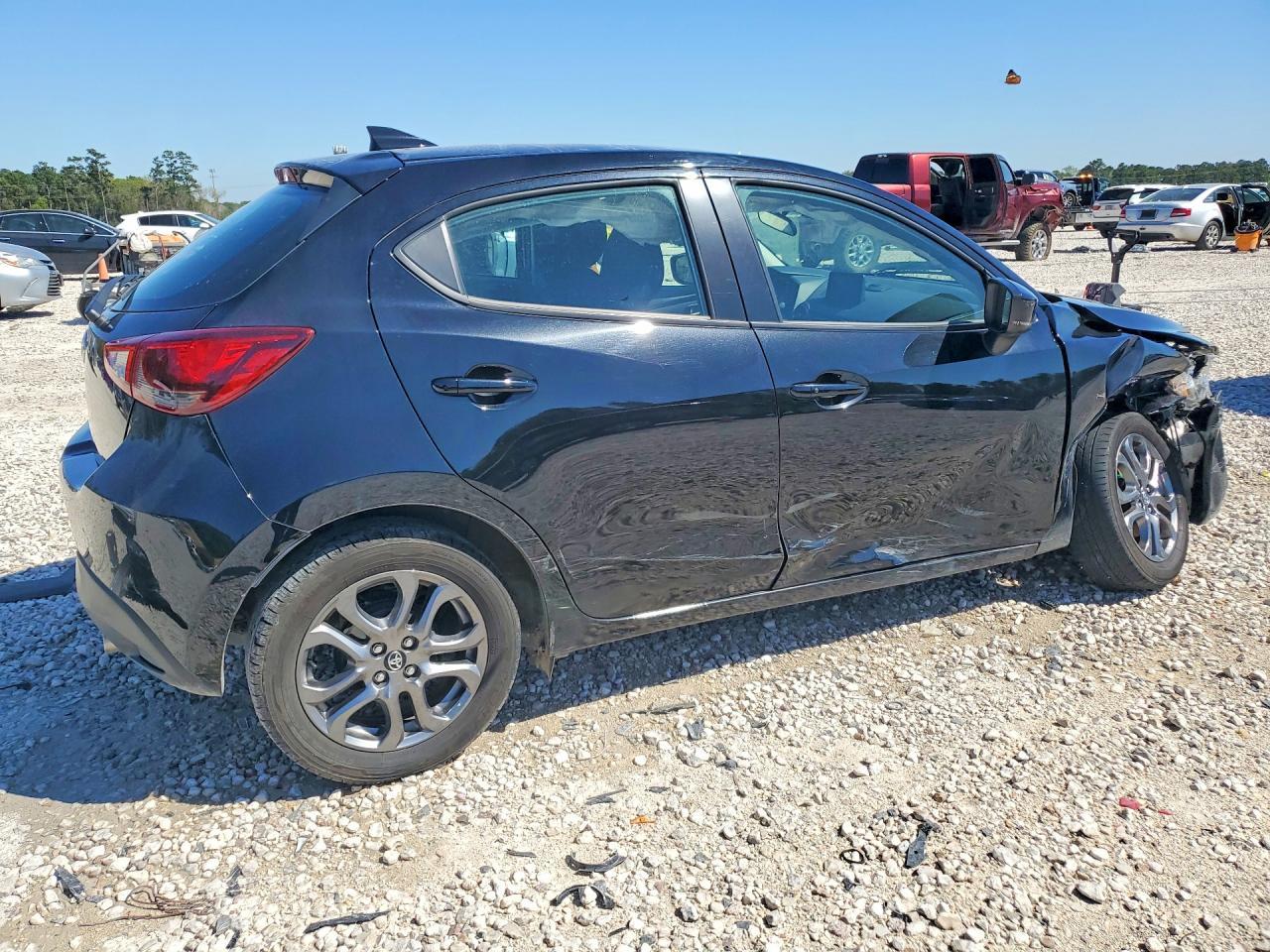 2020 Toyota Yaris Hatchback Le - Image 3