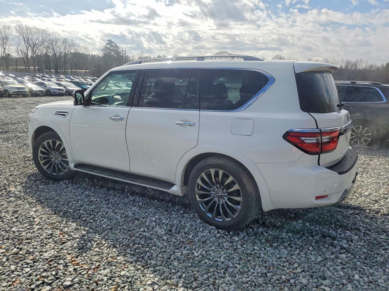 2023 Nissan Armada Platinum - Image 2