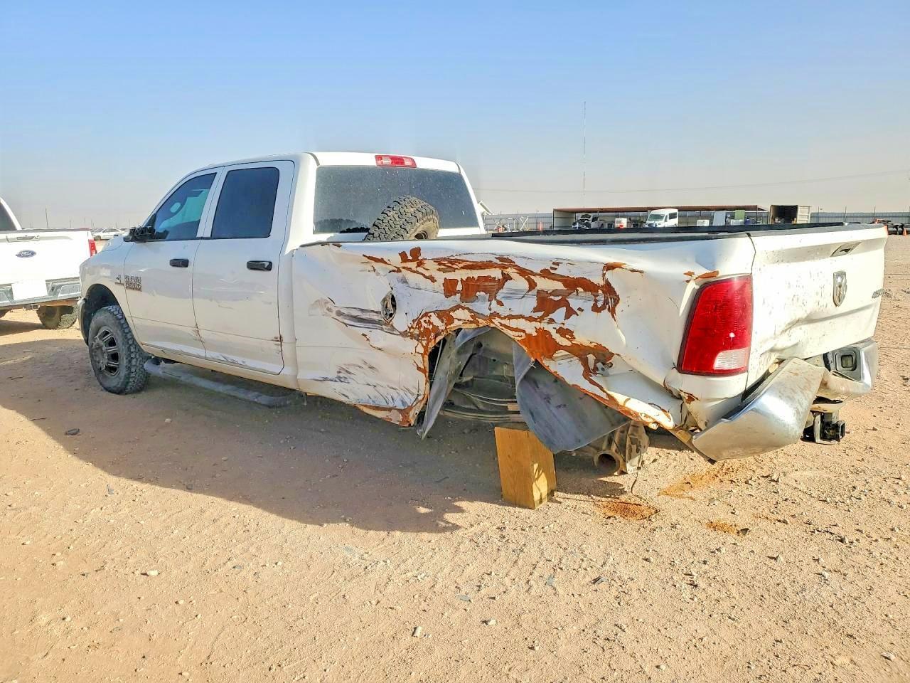 2014 Ram 3500 St - Фото 2