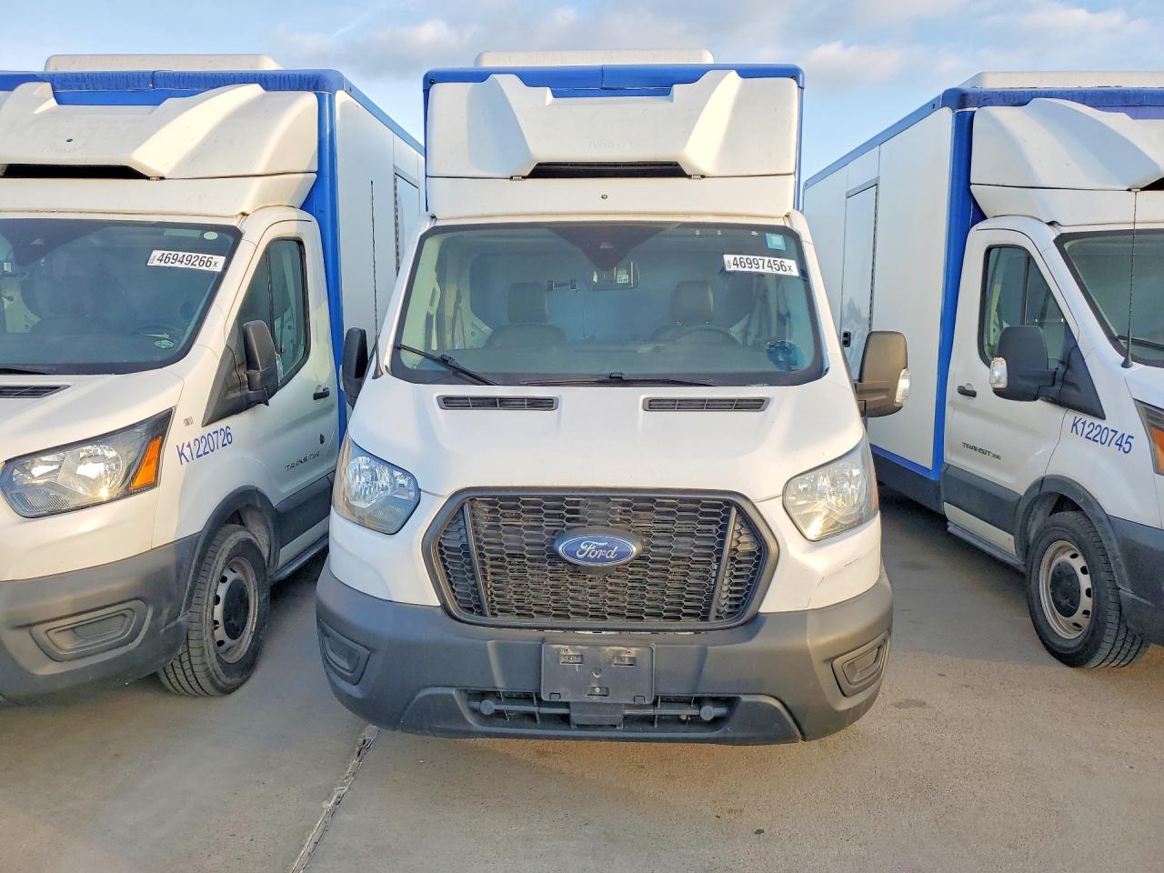 2023 Ford Transit Delivery Truck - Фото 5
