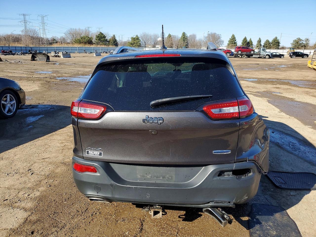2017 Jeep Cherokee Latitude - Image 6