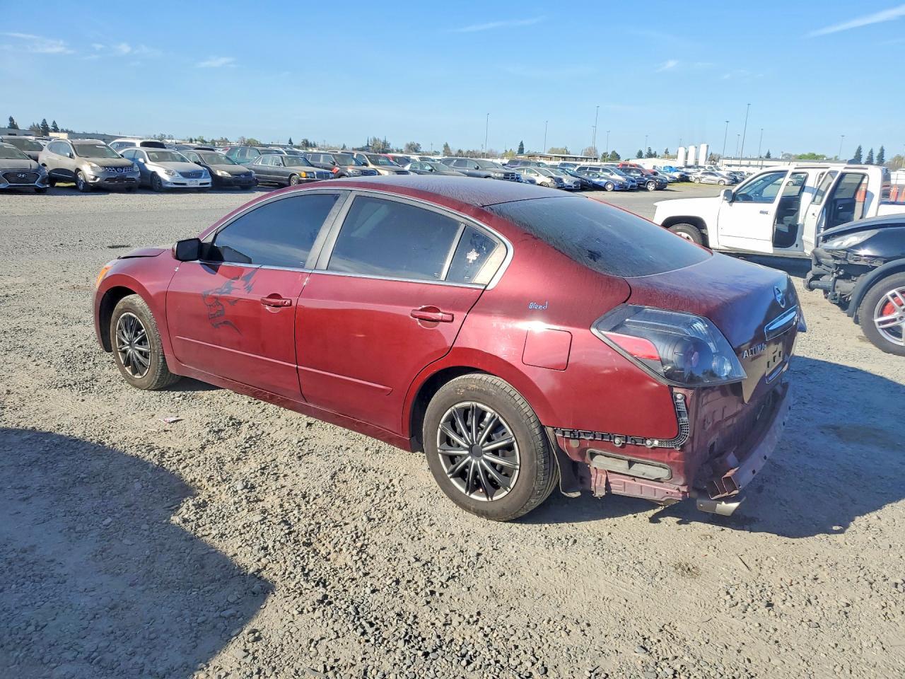 2011 Nissan Altima 2.5 - Фото 2