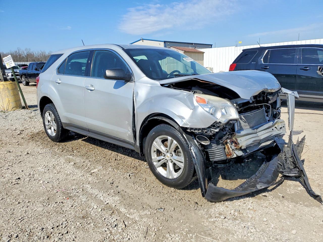 2014 Chevrolet Equinox Ls - Image 4