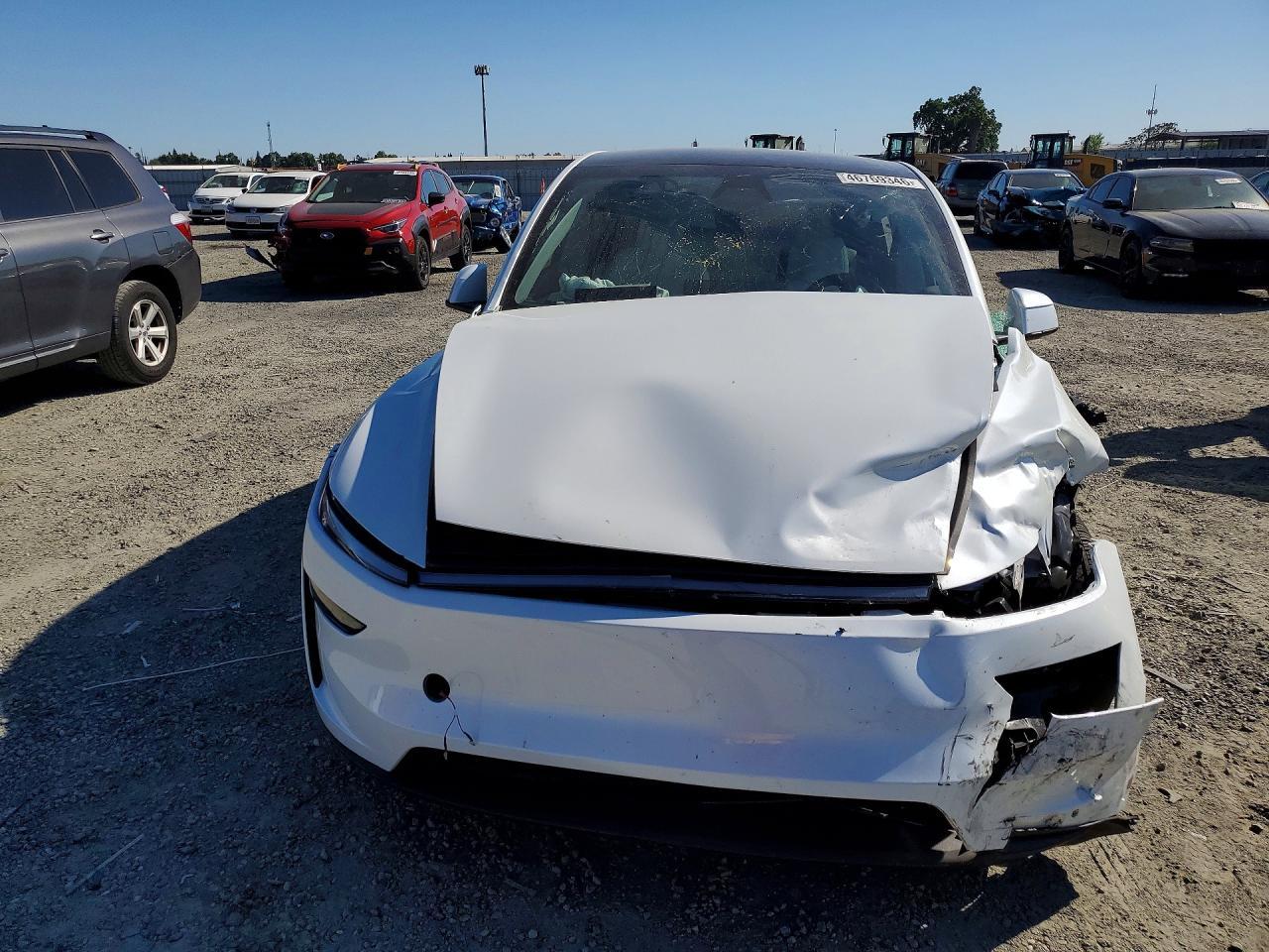 2026 Tesla Model Y - Image 5