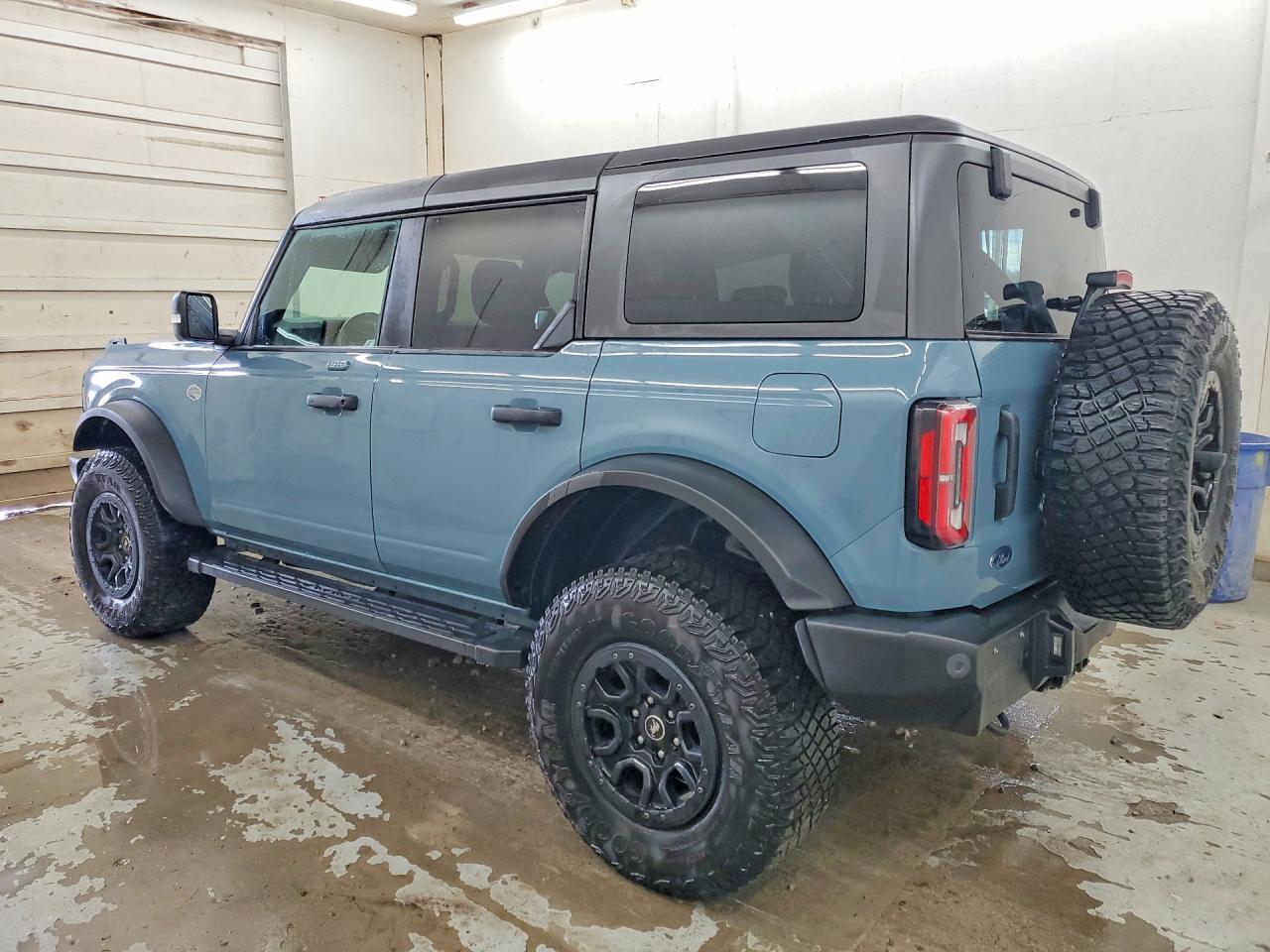 2022 Ford Bronco Base - Фото 2