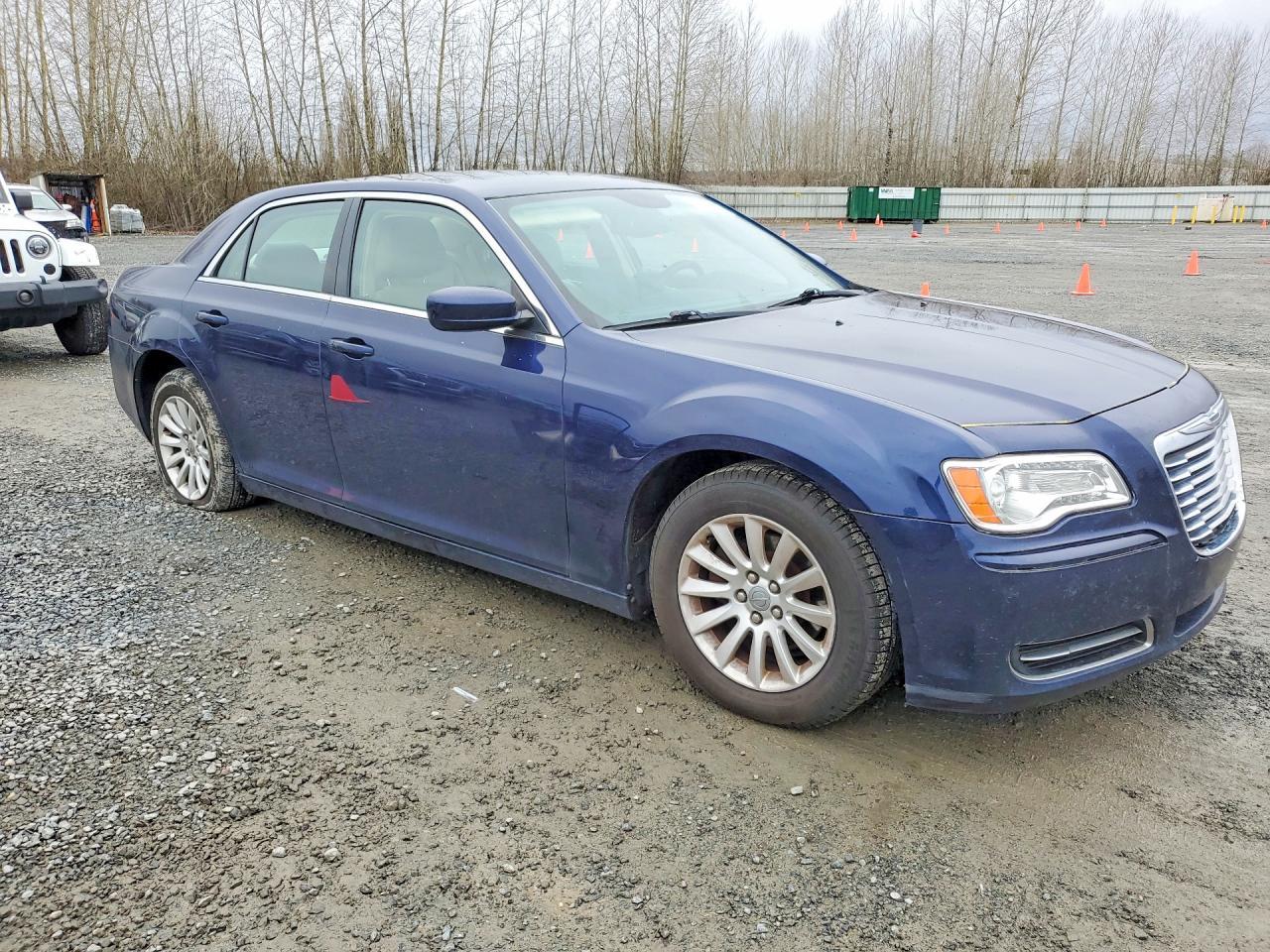 2014 Chrysler 300 - Image 4