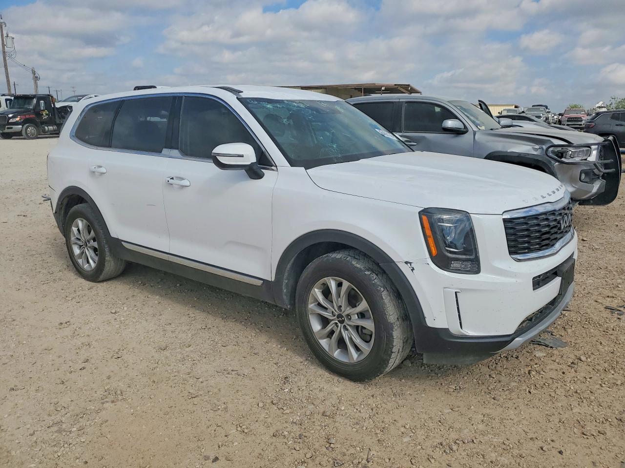 2022 Kia Telluride Lx - Image 4