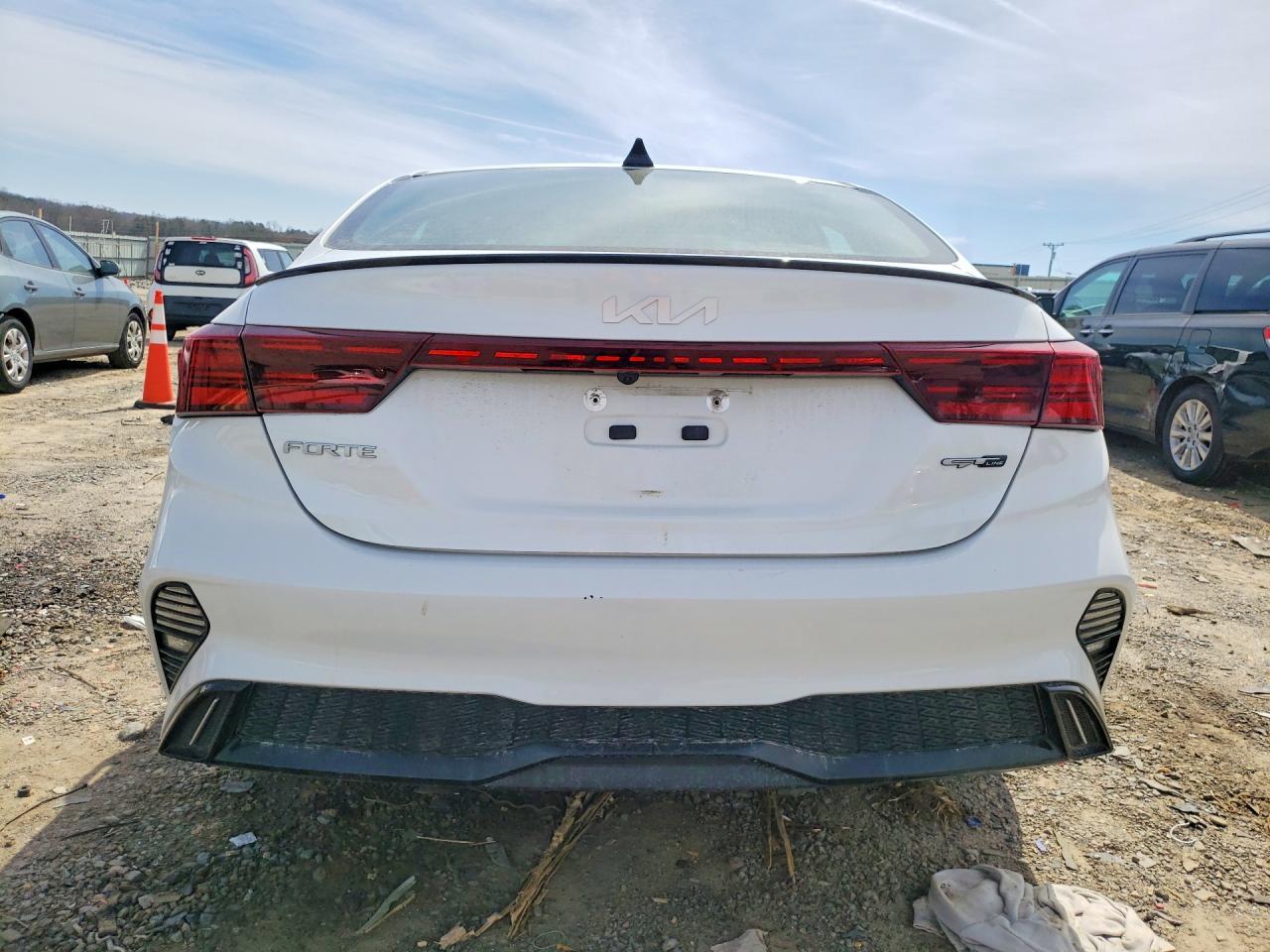 2022 Kia Forte Gt-Line - Фото 6