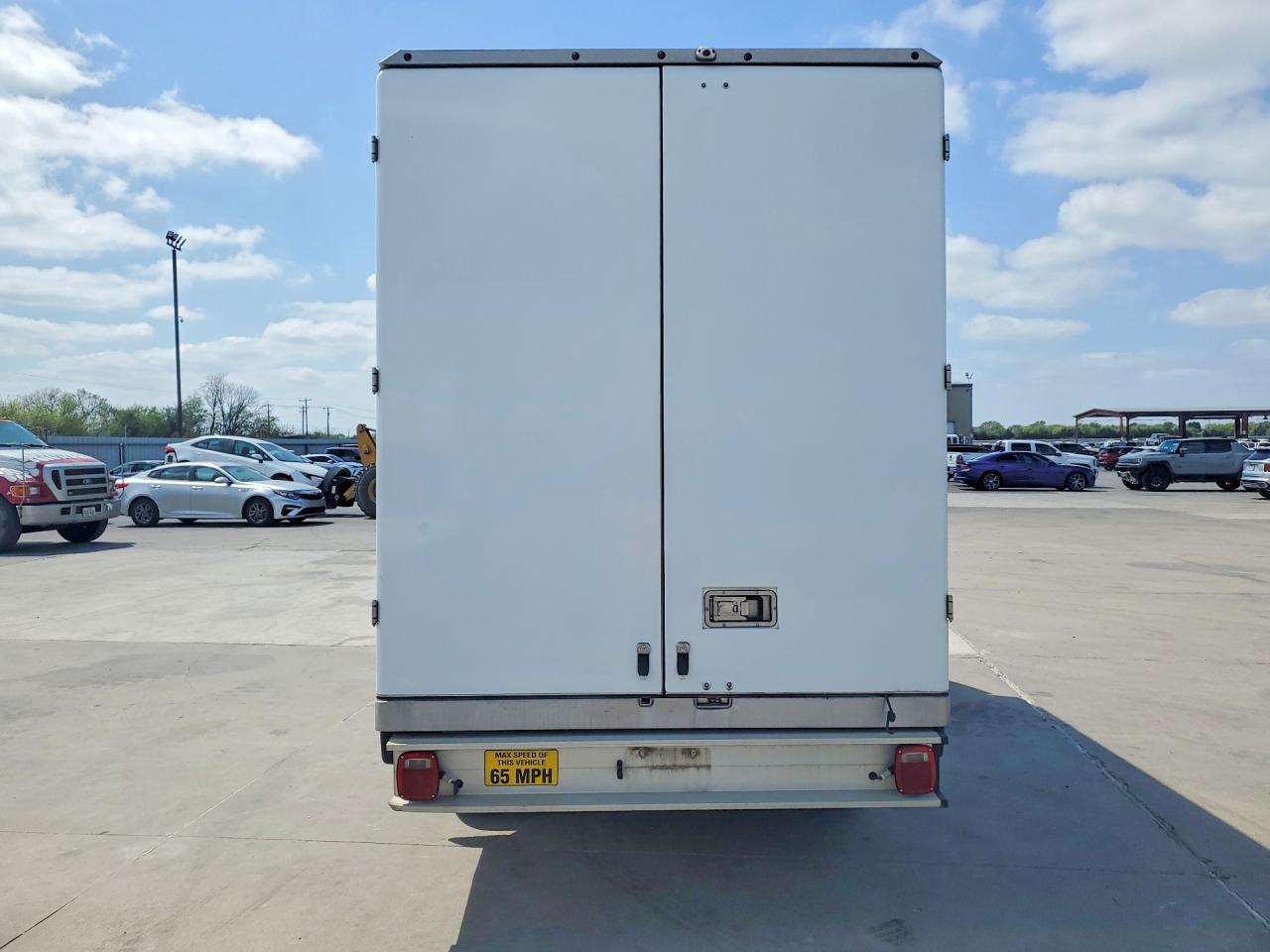 2022 Ford Transit T-350 - Image 6
