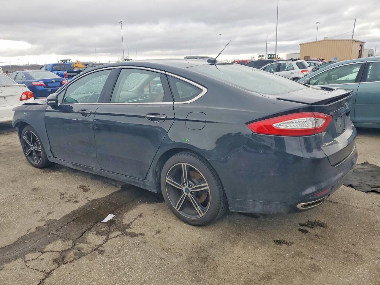 2015 Ford Fusion Titanium - Фото 2