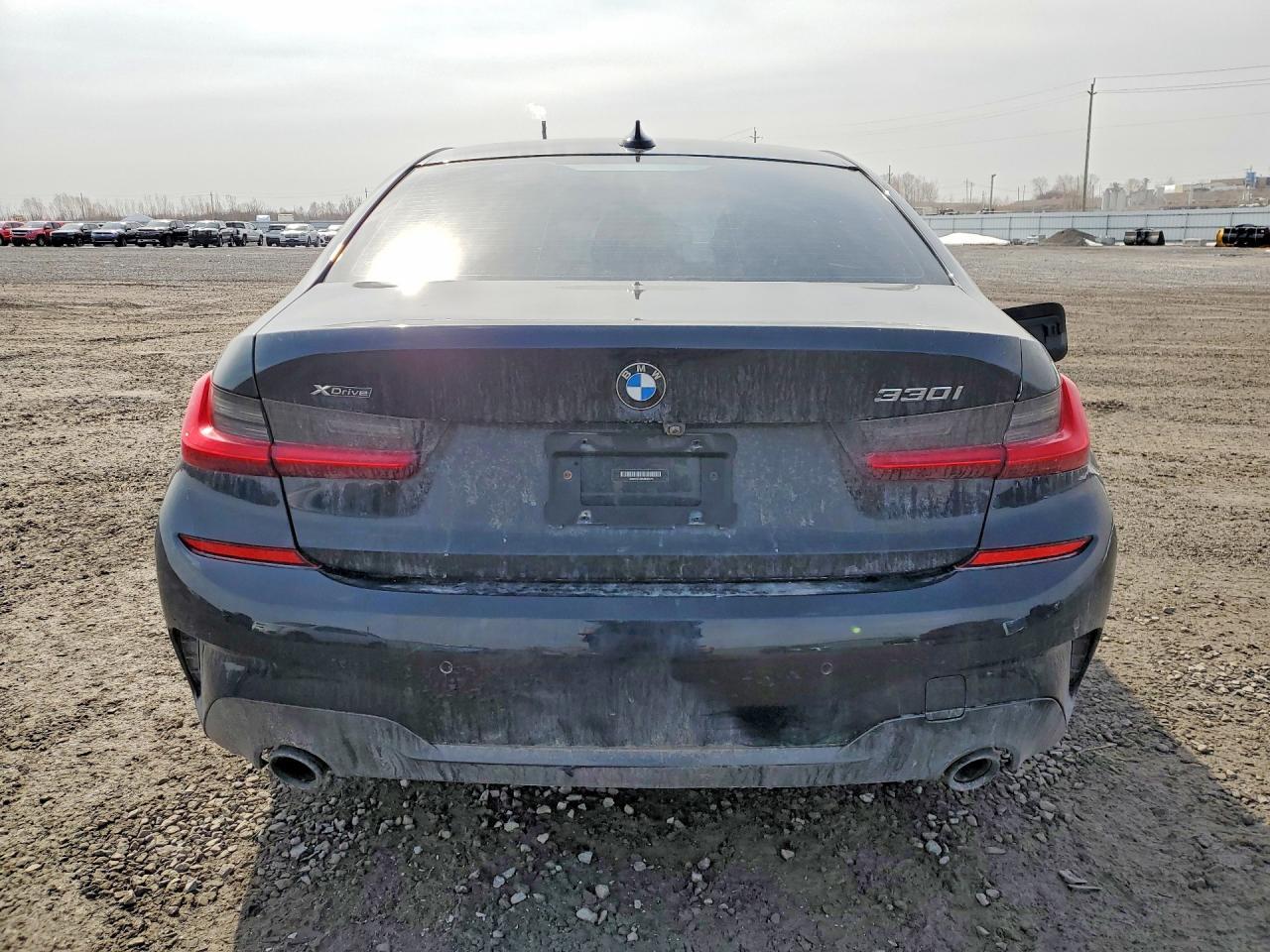 2020 BMW 330Xi - Фото 6