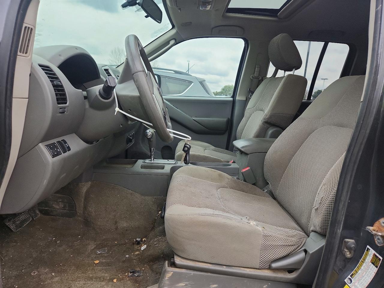2010 Nissan Frontier Se V6 - Фото 7