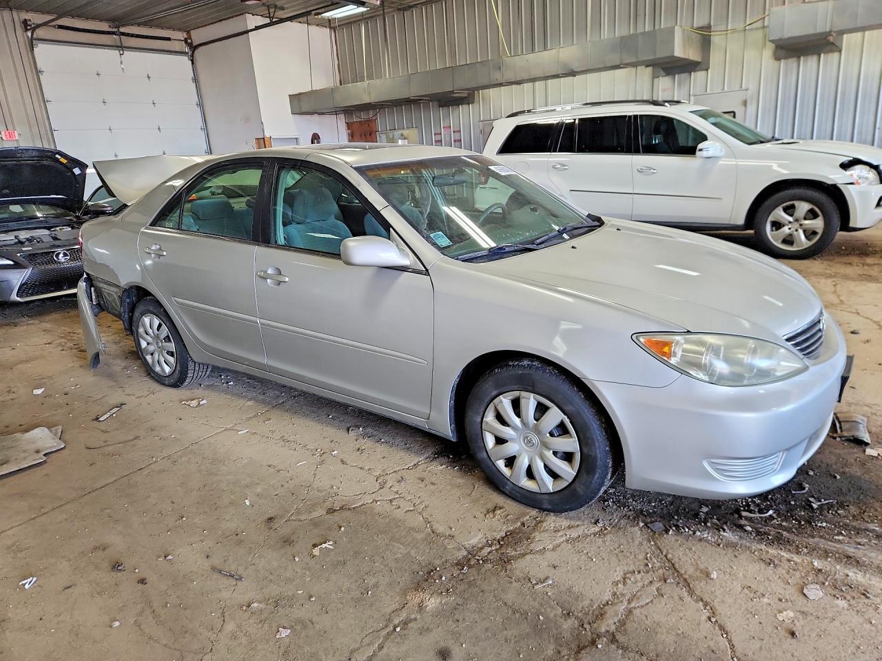 2006 Toyota Camry Le - Image 4