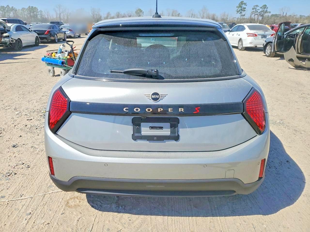 2025 Mini Cooper S - Фото 6