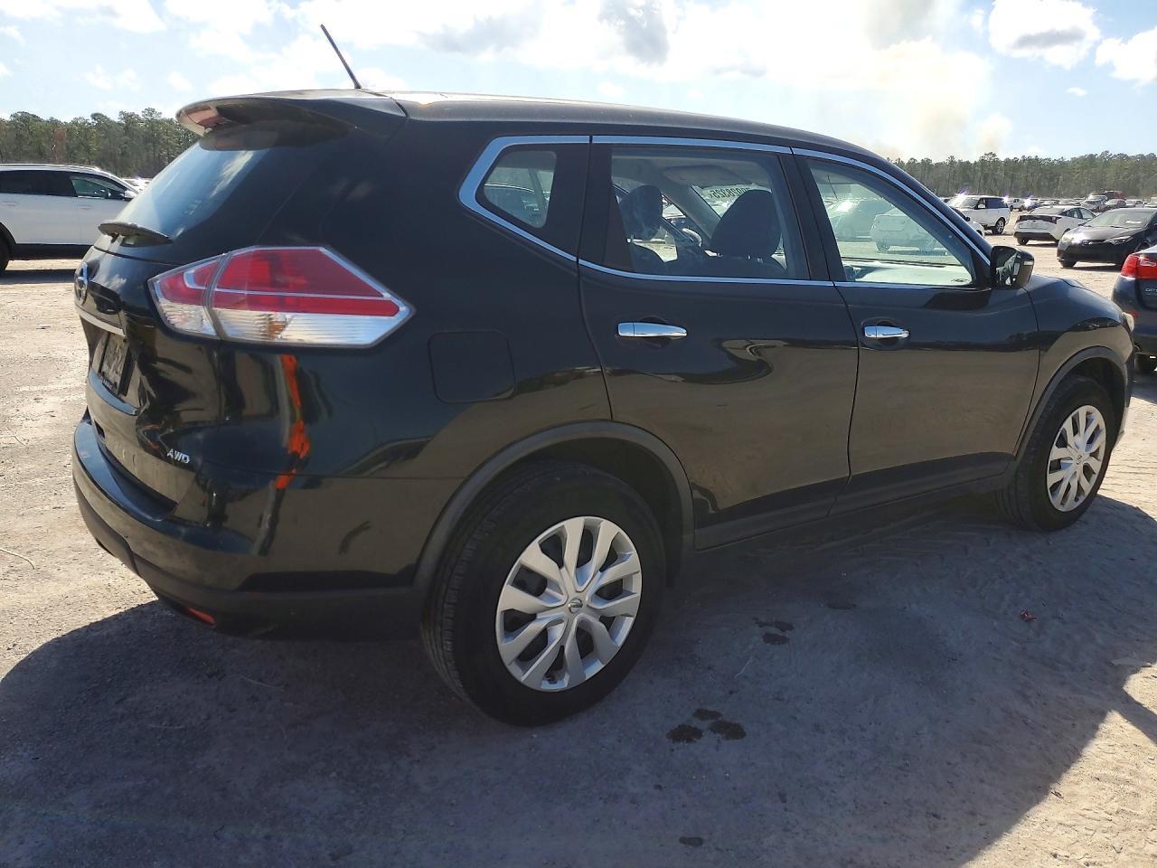 2015 Nissan Rogue S - Фото 3