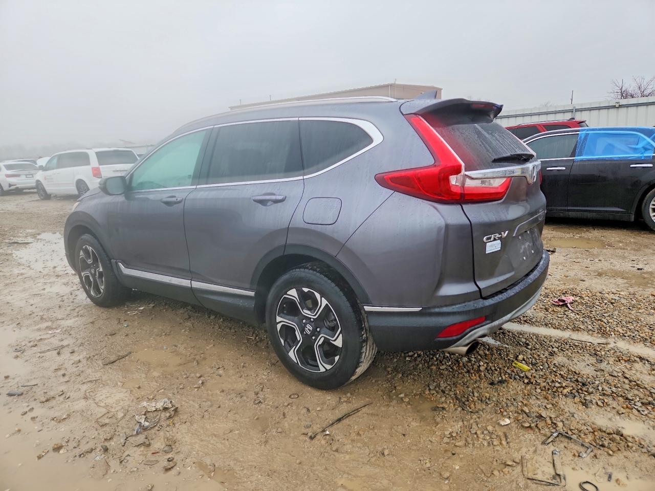 2017 Honda Cr-V Touring - Image 2