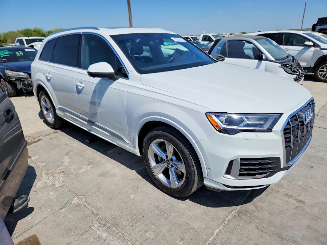 2021 Audi Q7 Premium - Image 4