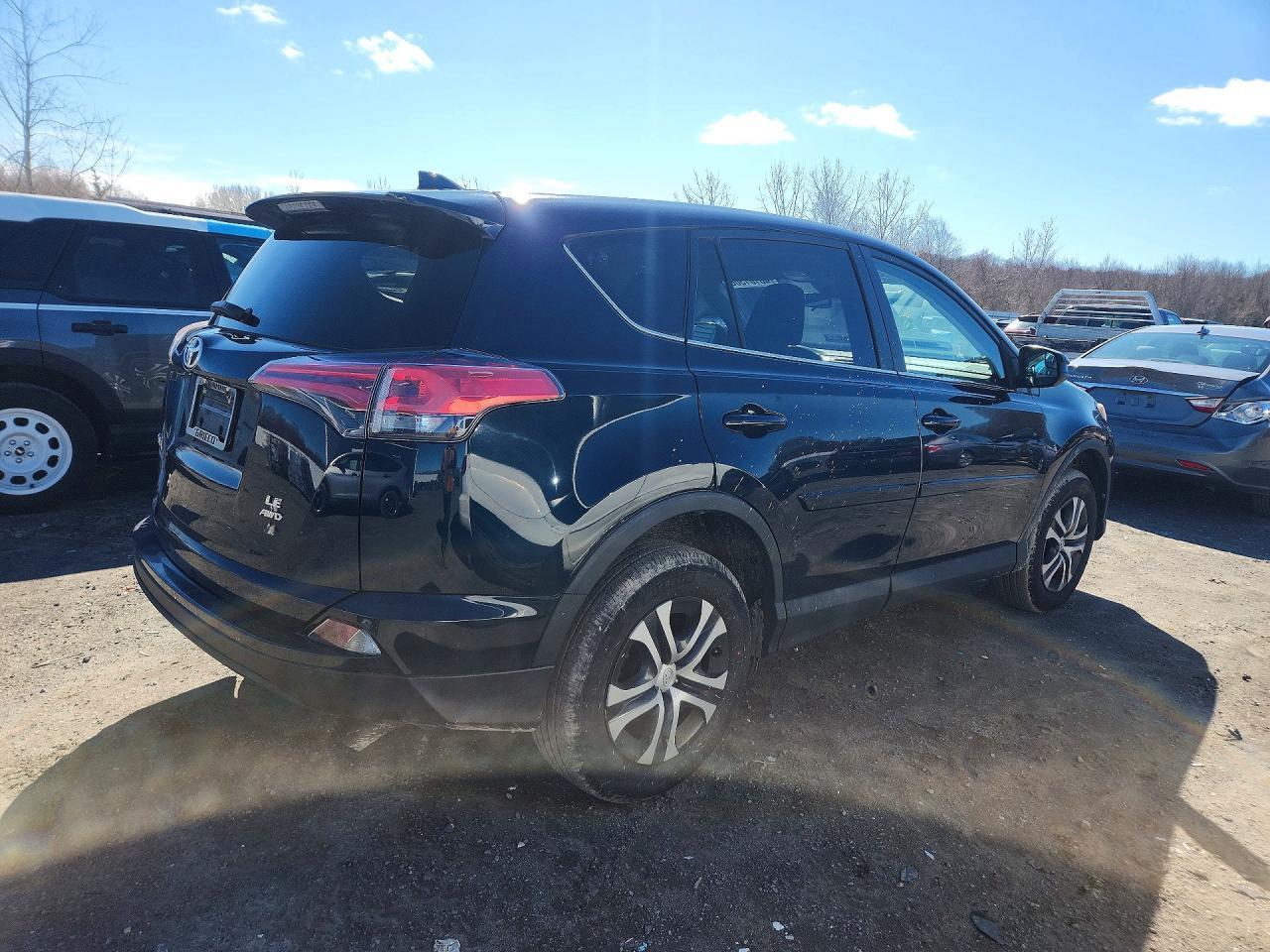 2018 Toyota Rav4 Le - Фото 3