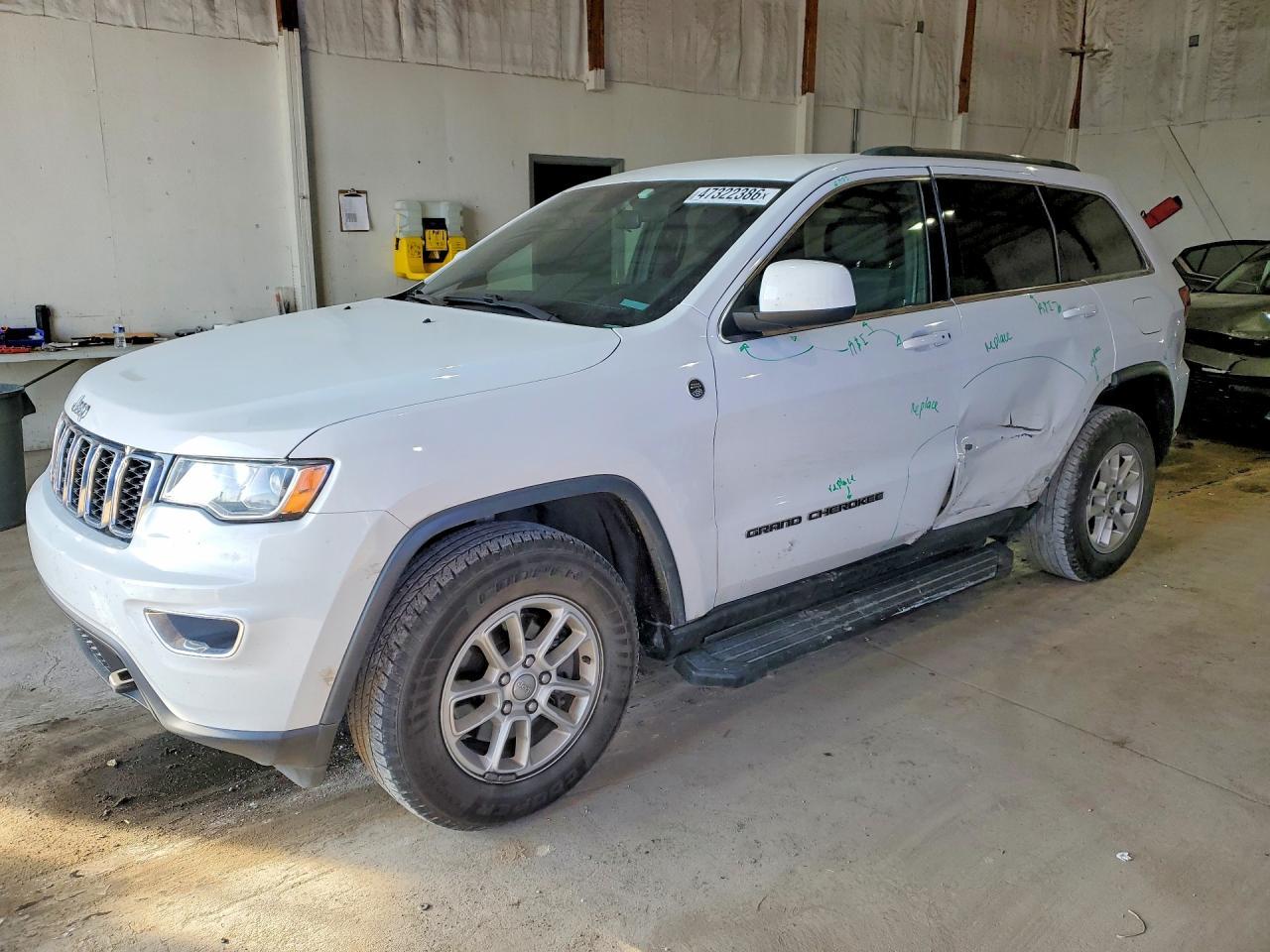 2020 Jeep Grand Cherokee Laredo