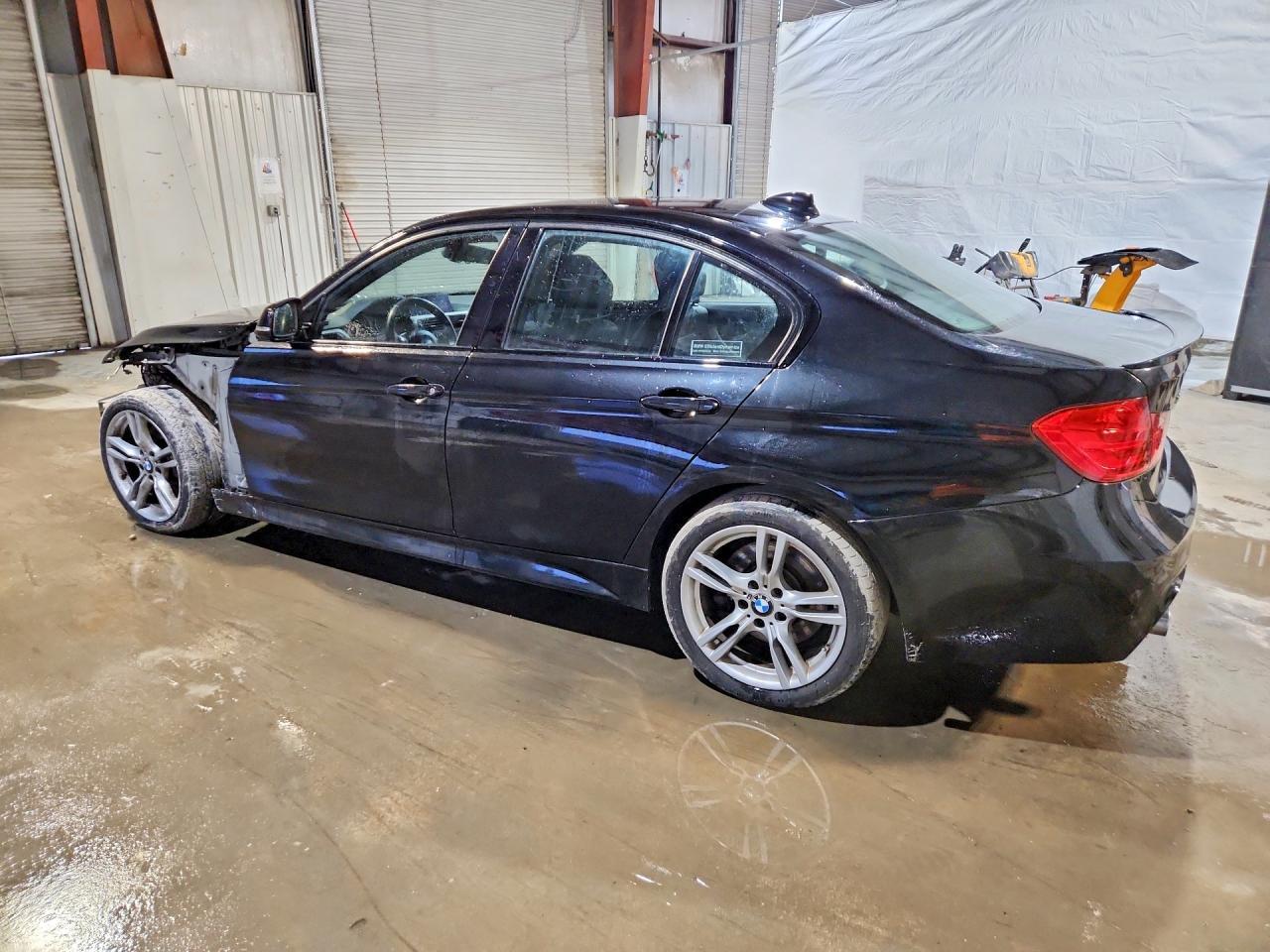 2014 BMW 335 Xi - Image 2