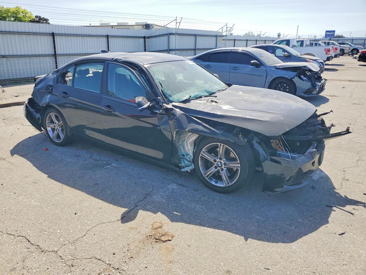 2014 BMW 320 I - Image 4