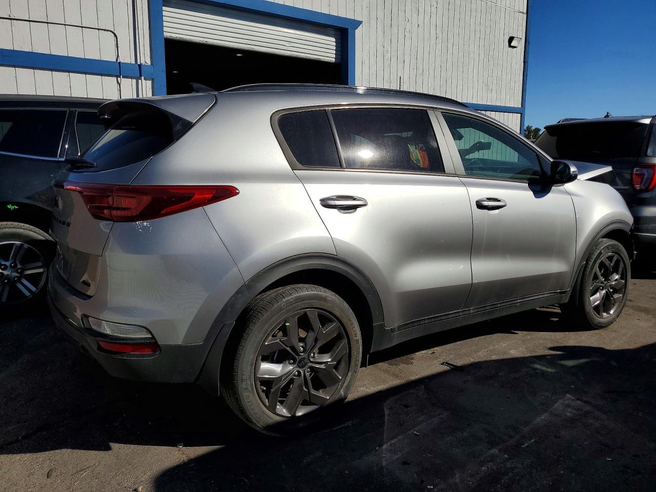 2021 Kia Sportage S - Фото 3