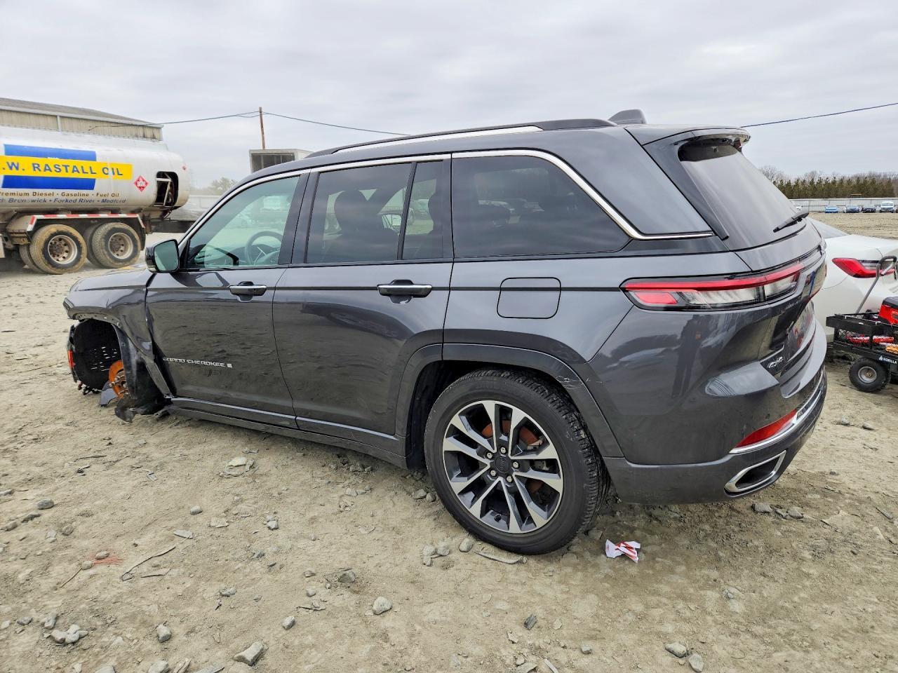 2022 Jeep Grand Cherokee Overland - Фото 2