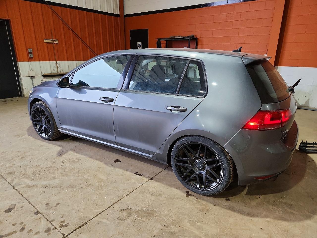 2015 Volkswagen Golf - Фото 2