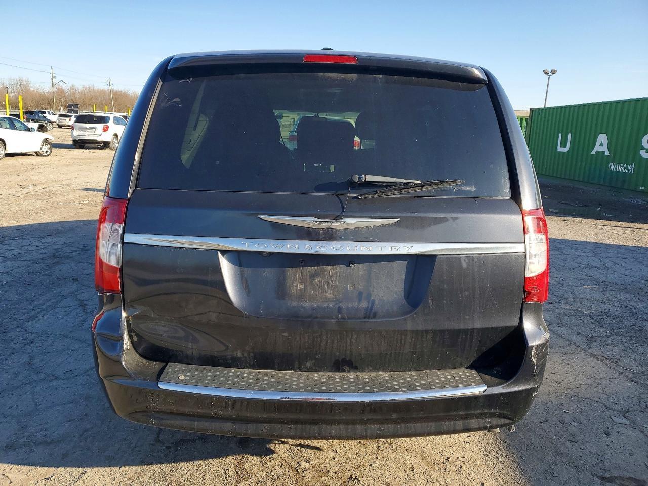 2014 Chrysler Town & Country Touring - Фото 6