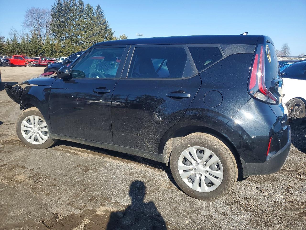 2025 Kia Soul Lx - Image 2