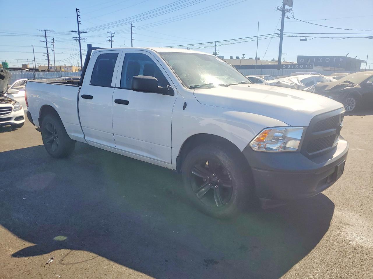 2022 Ram 1500 Classic - Фото 4