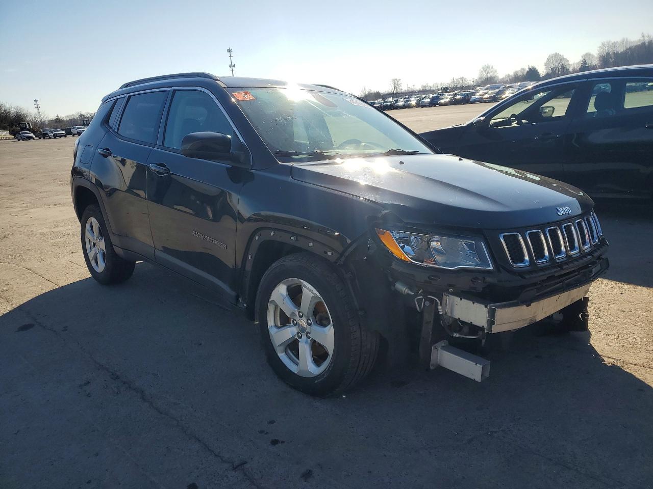 2021 Jeep Compass Latitude - Фото 4